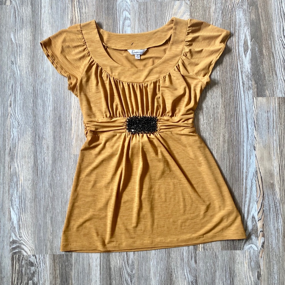 Women’s back tie top